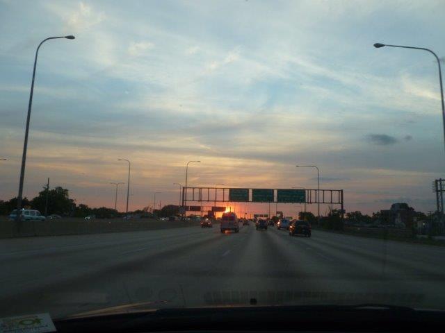 Racine WI stretch limousine going to Chicago